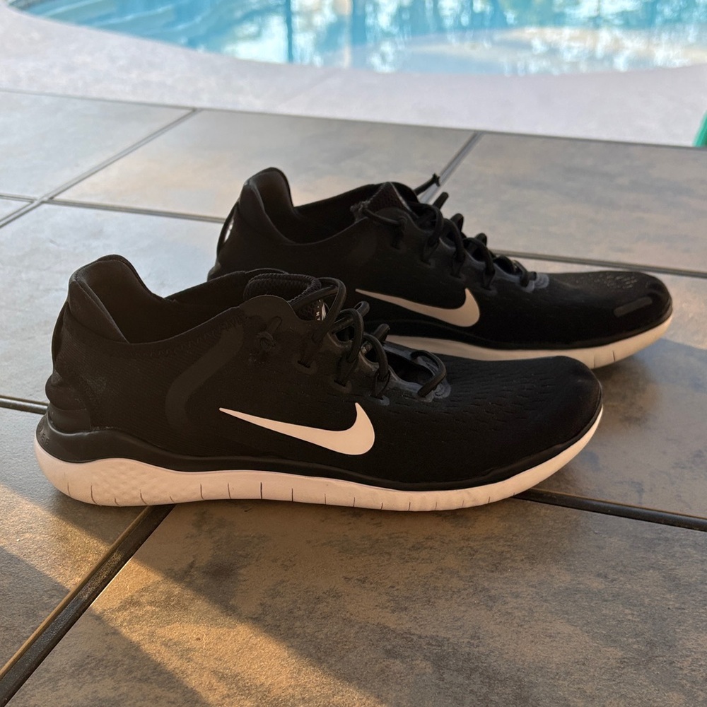 Nike Free RN Women’s Black Athletic Shoes